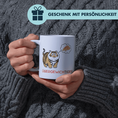Übergewichtiger Tiger Wortspiel Selbstironie Kaffee Tasse
